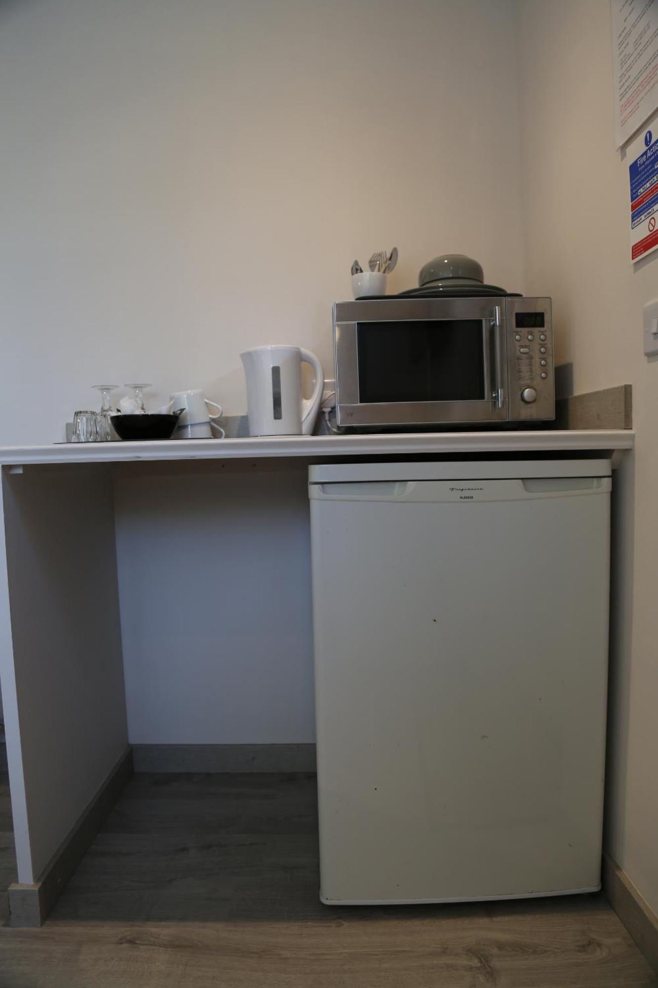 Debden Guest House Hillingdon Kamer foto