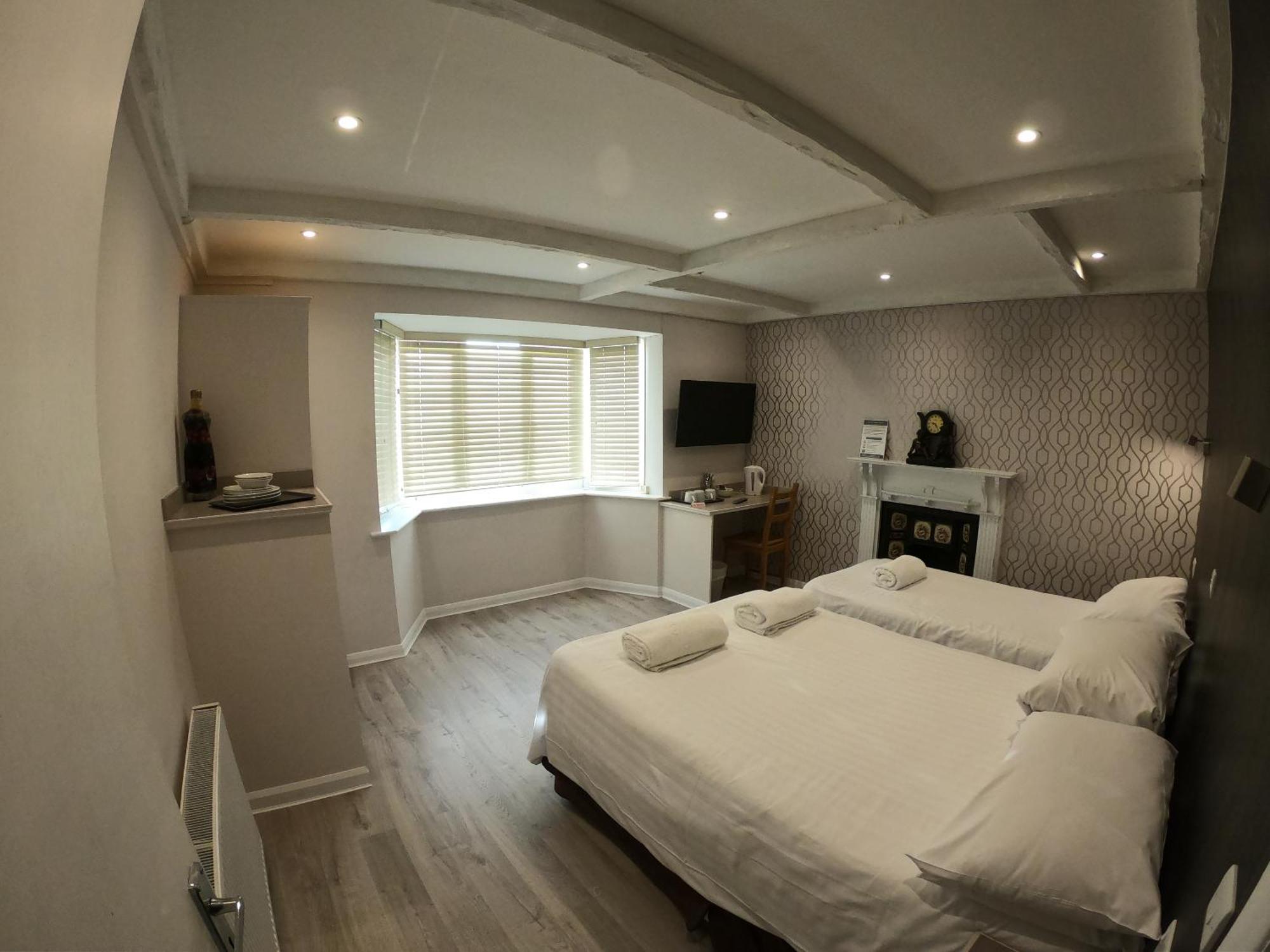 Debden Guest House Hillingdon Kamer foto